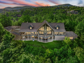 Magestica - Luxury Lodge -Wedding Retreats and Getaways - Premiere Smoky Mountain Views Gatlinburg-Pigeon Forge- Outdoor Pool - Arcade Room - Luxury Lodge Compound